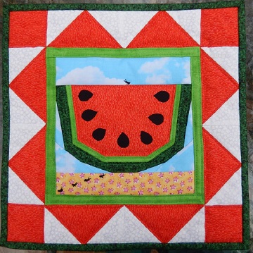 Summer picnic mini quilt by Ms P Designs USA