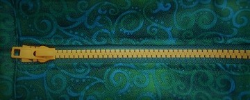 Lunch Box Zipper by Ms P Designs USA