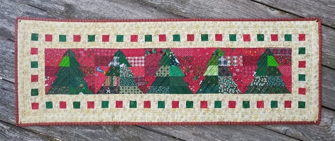 christmas-tree-runner-b-by-ms-p-designs-usa-2