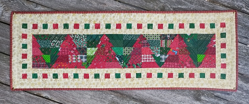christmas-tree-runner-c-by-ms-p-designs-usa