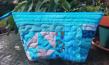 july-aqua-a-zipper-bag-by-sharon-40-ms-p-designs-usa
